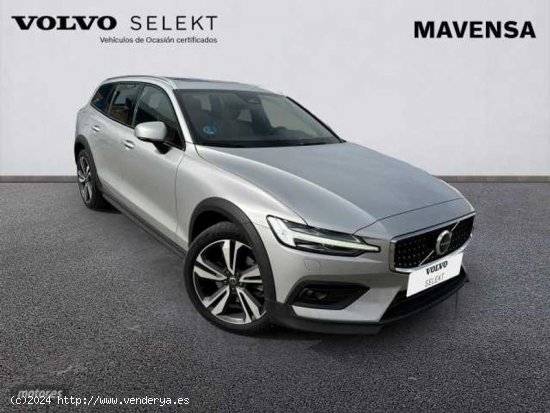 Volvo V 60 V60 Cross Country Ultimate, B4 (diesel) AWD, Diesel de 2022 con 80.432 Km por 51.800 EUR.