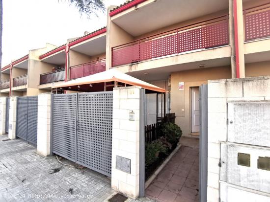 ¡ALQUILER EXCLUSIVO! CASA DÚPLEX EN ZONA RESIDENCIAL EN LA PLAYA DE MALVARROSA DE CORINTO, SAGUNTO