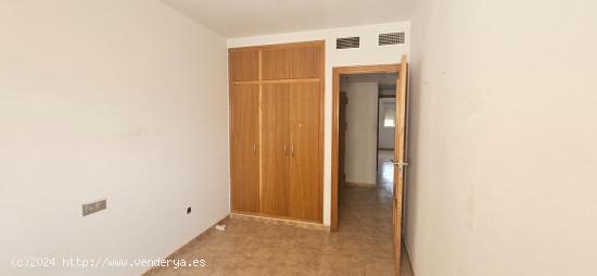 SE VENDE PISO EN CEUTI - MURCIA