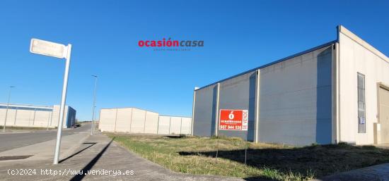 VENTA DE SOLAR EN POLIGONO PALOMARES DE AÑORA - CORDOBA