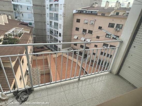  Piso VENTA en Castellón zona RONDA MIJARES, 105 m., 4 habitaciones,  1 baño - CASTELLON 