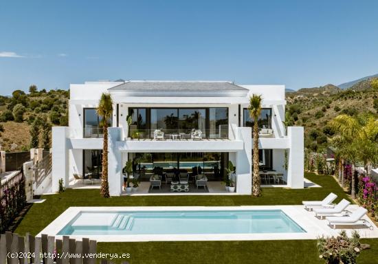  Villa de lujo 5 dormitorios y 6 baños con vistas al mar en la Milla de Oro, Marbella - MALAGA 