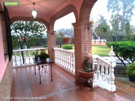 Se  vende parcela con casa y piscina - CORDOBA