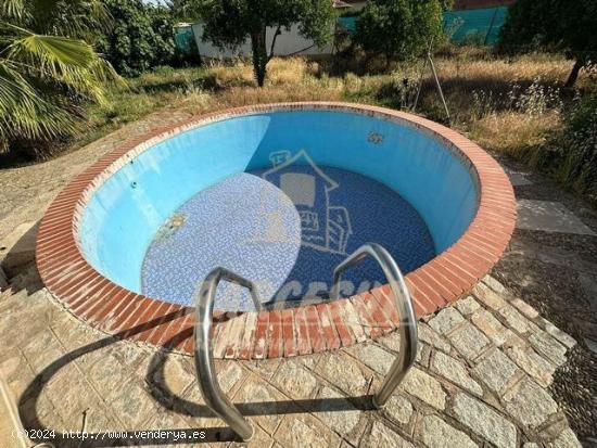 ZONA BARQUERA - HIPOTECABLE - Parcela de unos 2.300m² con casa, agua potable y pozo - CORDOBA