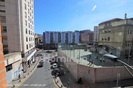 Se vende Vivienda de 4 dormitorios en Zona Zabalburu - VIZCAYA