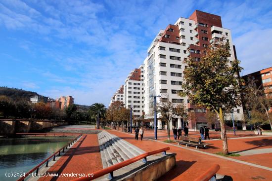  Se Vende Piso de 3 dormitorios, terraza, balcon, garaje y trastero, en zona Ametzola - VIZCAYA 