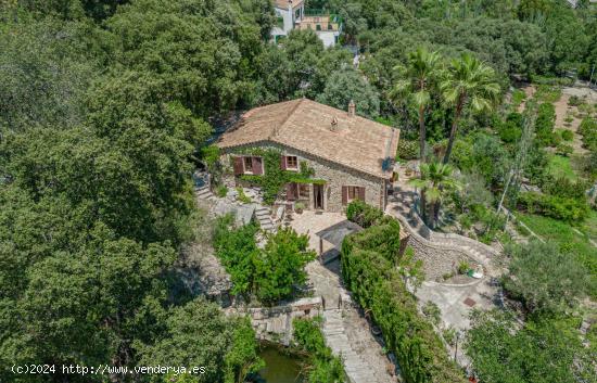 Villa rodeada de naturaleza en Puigpunyent - BALEARES