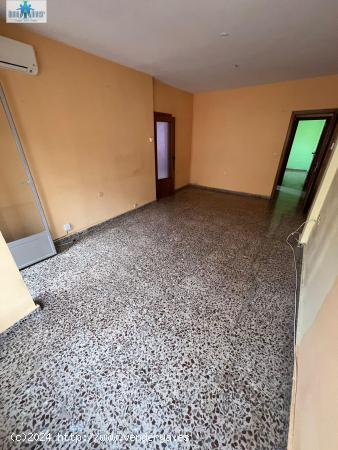 SE VENDE PISO ZONA SEMICENTRO / PLAZA DE TOROS - ALBACETE