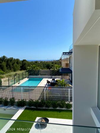 (KEY READY) EXCLUSIVIDAD EN UN ENTORNO NATURAL JUNTO AL MAR MEDITERRÁNEO!!! - ALICANTE