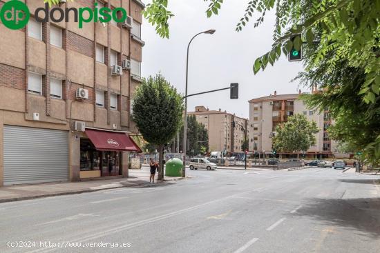 Local comercial en Doctor Alejandro Otero - GRANADA