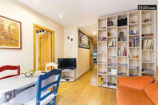  Apartamento de 2 dormitorios con aire acondicionado y balcón en alquiler en la zona de Atocha - MAD 