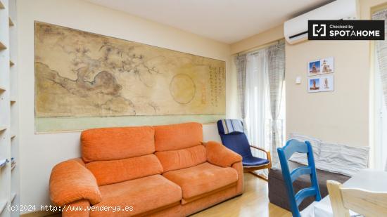Apartamento de 2 dormitorios con aire acondicionado y balcón en alquiler en la zona de Atocha - MAD