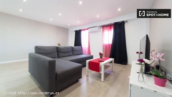 apartamento de 3 dormitorios luminoso y moderno en alquiler en Poblats Marítims - VALENCIA