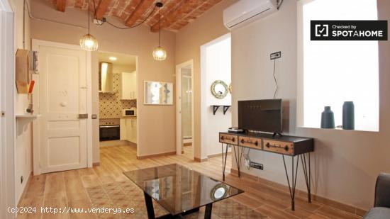 Apartamento de 2 dormitorios con AC y blacony en alquiler en Sants - BARCELONA
