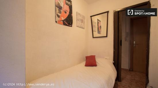Habitación exterior en apartamento de 3 dormitorios en Patraix, Valencia - VALENCIA