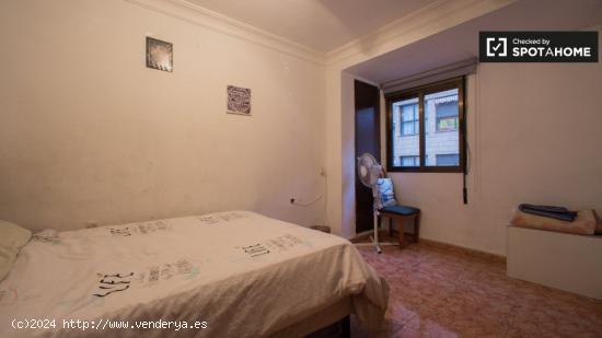 Habitación exterior en apartamento de 3 dormitorios en Patraix, Valencia - VALENCIA