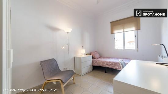 Habitación amueblada, apartamento de 4 dormitorios, Camins al Grau, Valencia - VALENCIA