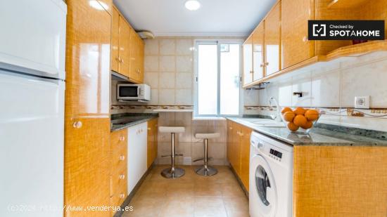 Habitación amueblada, apartamento de 4 dormitorios, Camins al Grau, Valencia - VALENCIA