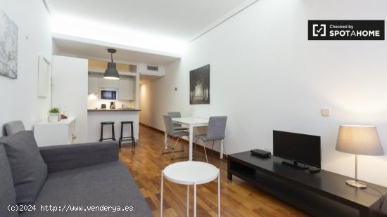 Elegante apartamento de 1 dormitorio con aire acondicionado en alquiler cerca del parque en Retiro -