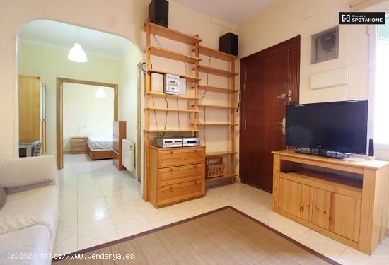  Apartamento clásico de 2 dormitorios en alquiler en Lavapiés - MADRID 