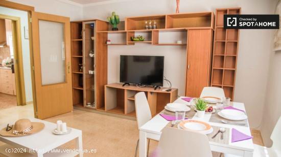 Soleado apartamento de 2 dormitorios cerca de la playa en Poblats Marítims - VALENCIA