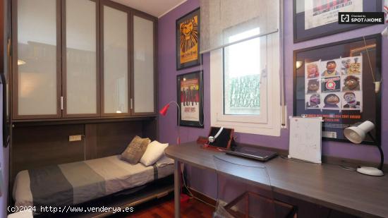  Acogedora habitación en apartamento de 3 dormitorios en Horta-Guinardó - BARCELONA 
