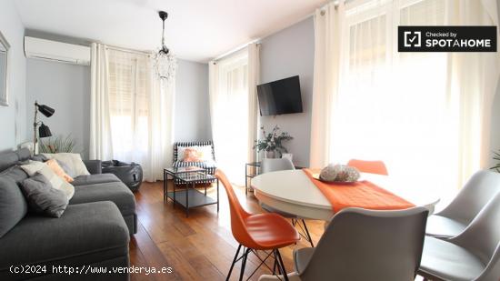 Elegante apartamento de 4 dormitorios en alquiler en Malasaña - MADRID