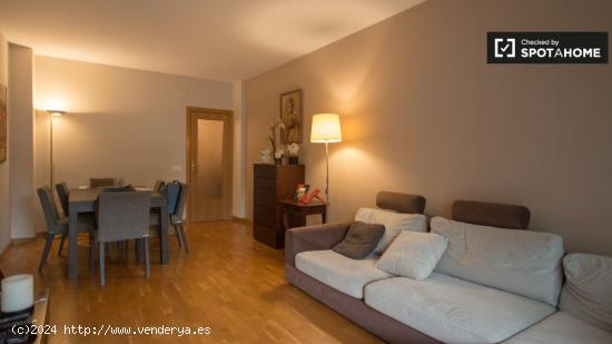 Amplio apartamento de 3 dormitorios en alquiler en Poblenou - BARCELONA