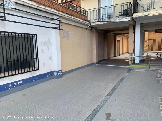 REF: C202 INMOBILIARIA LA MANCHA VENDE LOCAL COMERCIAL ZONA PARQUE SUR - ALBACETE