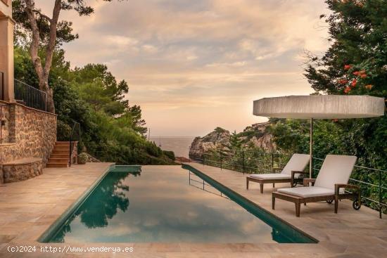 Chalet de lujo con piscina en Cala Deiá - BALEARES