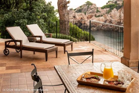 Chalet de lujo con piscina en Cala Deiá - BALEARES