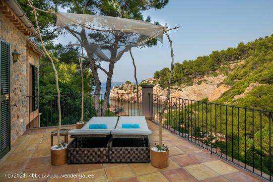 Chalet de lujo con piscina en Cala Deiá - BALEARES