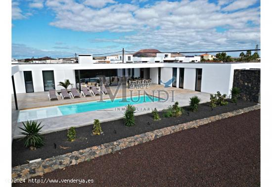 SE VENDE FANTASTICA VILLA DE LUJO, LAJARES - LAS PALMAS