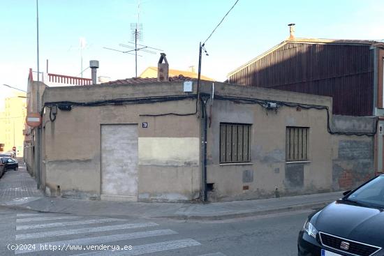  SOLAR EDIFICABLE EN CREU DE BARBERÀ - BARCELONA 