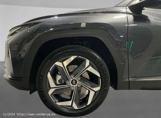 Hyundai Tucson Nuevo  Híbrido enchufable 1.6 T-GDi (265 CV) AT6 4WD Smart MY23 - 