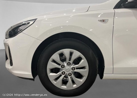 Hyundai i30  1.4 MPi 73,3 kW (100 CV) MT6 2WD Classic - 