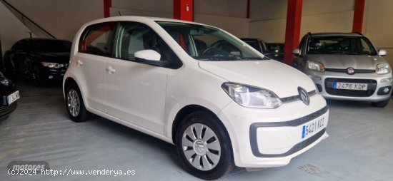 Volkswagen Up 1.0 60 CV de 2017 con 124.000 Km por 7.900 EUR. en Tenerife