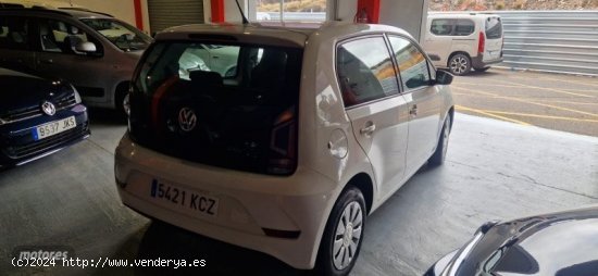 Volkswagen Up 1.0 60 CV de 2017 con 124.000 Km por 7.900 EUR. en Tenerife