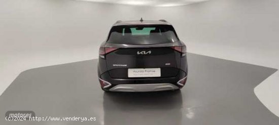 Kia Sportage 1.6 T-GDi MHEV Tech de 2022 con 12.100 Km por 27.600 EUR. en Barcelona