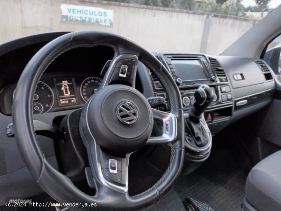 Volkswagen Caravelle Premium Corta 2.0 TDI 150kW BMT DSG 4Mot de 2016 con 220.000 Km por 40.000 EUR.