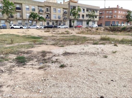 SE VENDE PARCELA DE SUELO URBANO SIN EDIFICAR EN AVENIDA DE LA LIBERTAD EN NOVELDA. - ALICANTE