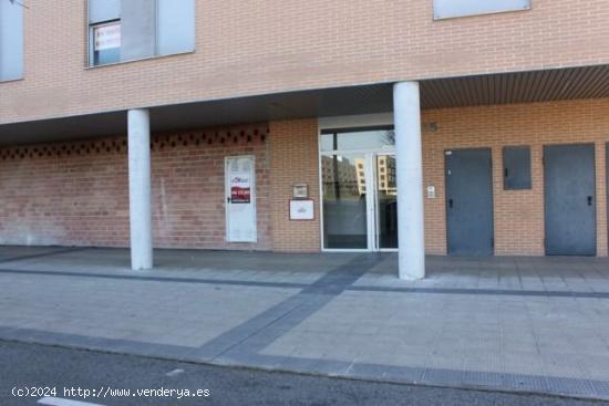 Ekiser vende  local comercial en Buztintxuri, Pamplona - NAVARRA