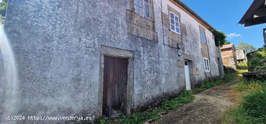 CASA DE PIEDRA CON TERRENO OPARA REFORMAR EN OUTES - A CORUÑA