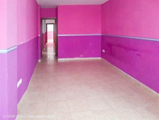 Bonito piso de 3 dormitorios, en la calle Trinidad de Peligros. - GRANADA