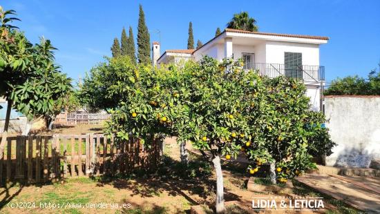 Chalet larga temporada en Alcalá de Guadaíra en Urb La Alegria - SEVILLA