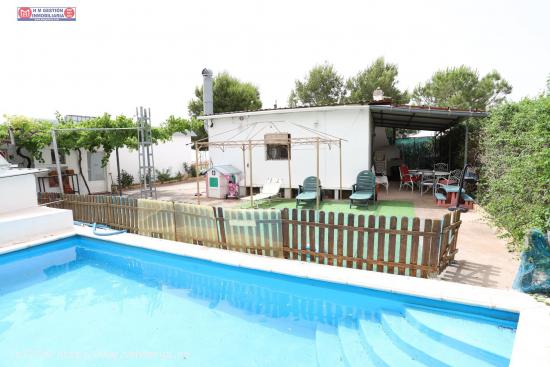 SE VENDE CHALET CON LUZ, AGUA, 400 OLIVOS - CIUDAD REAL