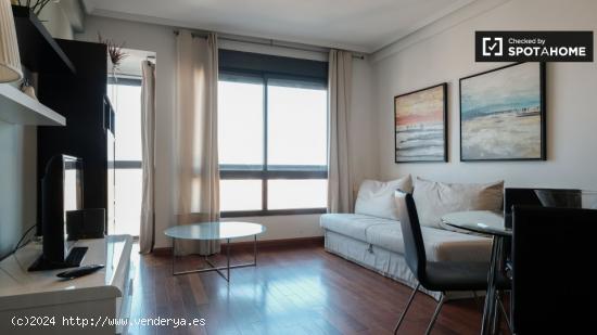Soleado apartamento de 1 dormitorio con balcón en alquiler en Tetuán, Madrid - MADRID