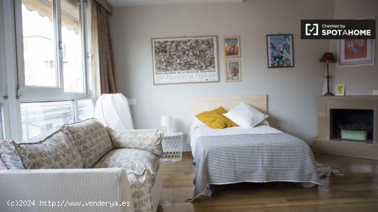 Habitación de lujo en apartamento de 5 dormitorios en Chueca, Madrid - MADRID