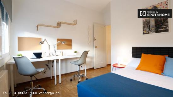 Elegante habitación en alquiler en apartamento de 6 dormitorios, Nueva España - MADRID