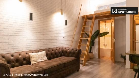 Acogedor apartamento de 1 dormitorio con aire acondicionado en alquiler en Lavapiés dinámico - MAD